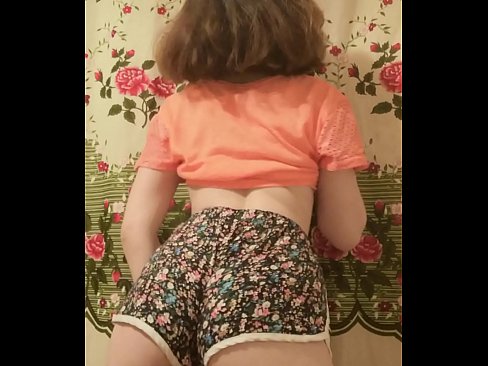 ❤️ Keçika ciwan a seksî li ber kamerayê kurtanên xwe ji xwe dike ❤️ Vîdyoyê seksî li porno ku.com-milf-300.ru ☑