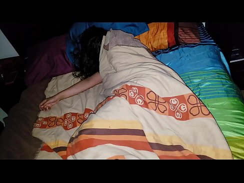 ❤️ Stepson dema ku di xew de ye, xatirê dayika xwe ya ciwan dike. ❤️ Vîdyoyê seksî li porno ku.com-milf-300.ru ☑